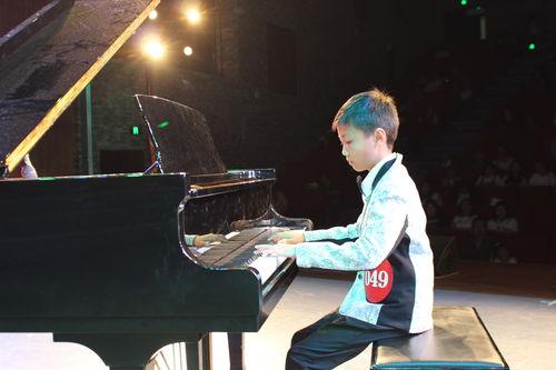 青海钢琴成人比赛视频,青海钢琴成人比赛精彩瞬间回顾