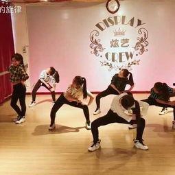 跳舞的歌曲成人舞蹈视频,跟随热门歌曲的成人舞蹈风采展示