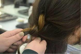 刘海皮筋成人扎头发视频,跟随刘海皮筋视频，打造时尚发型