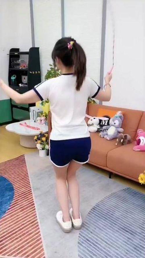 成人专用硬竹节跳绳视频,成人健身新潮流，挑战极限的健美秘籍