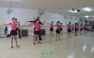 成人舞蹈课拍视频,成人舞蹈课精彩瞬间回顾