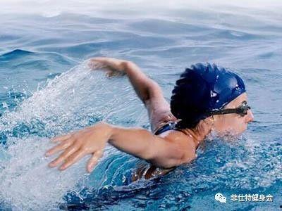 成人游泳培训热身视频,轻松入门前的活力启动
